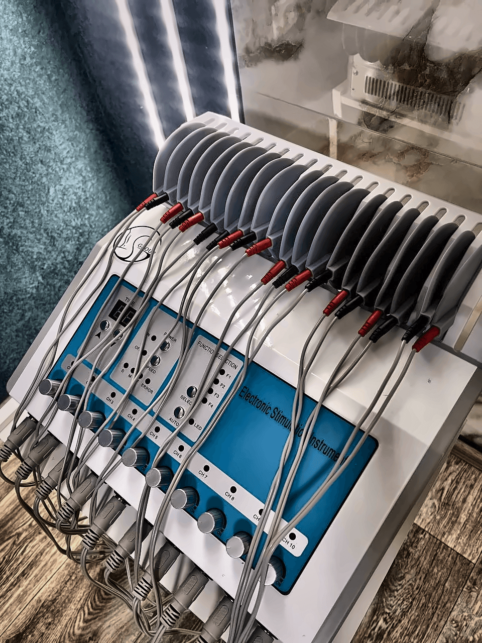 Аппарат миостимуляции и коррекции фигуры